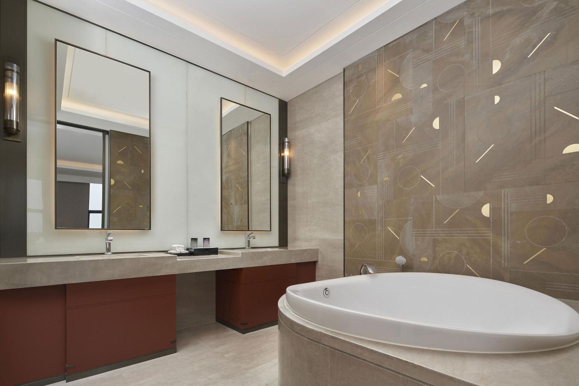 Four Points By Sheraton Guiyang, Huaxi Guiyang  Exterior photo