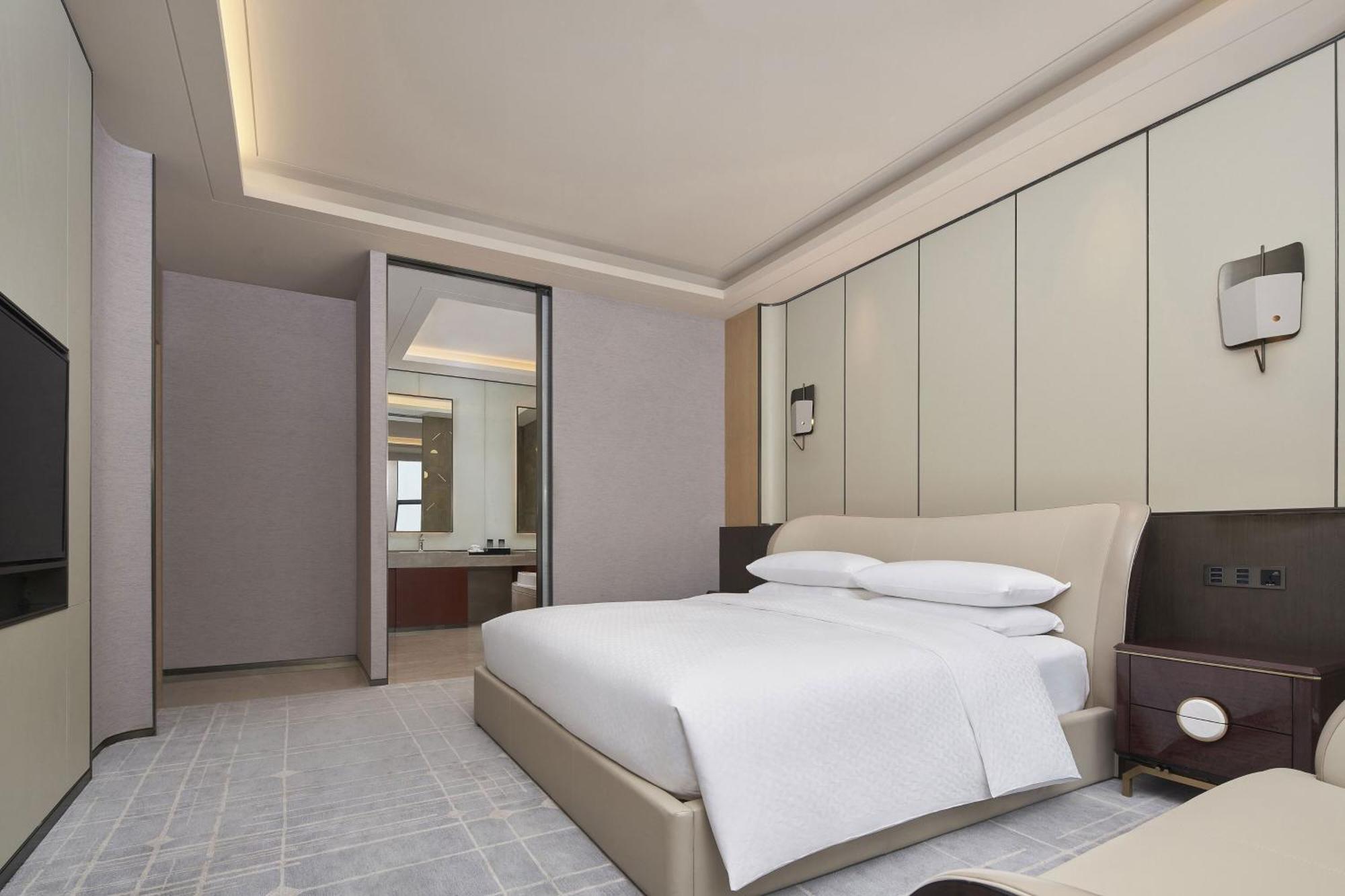Four Points By Sheraton Guiyang, Huaxi Guiyang  Exterior photo